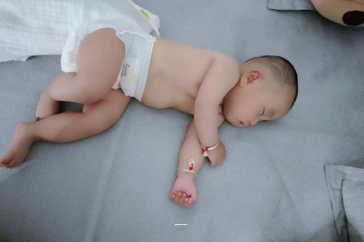 南阳三个月宝宝头围